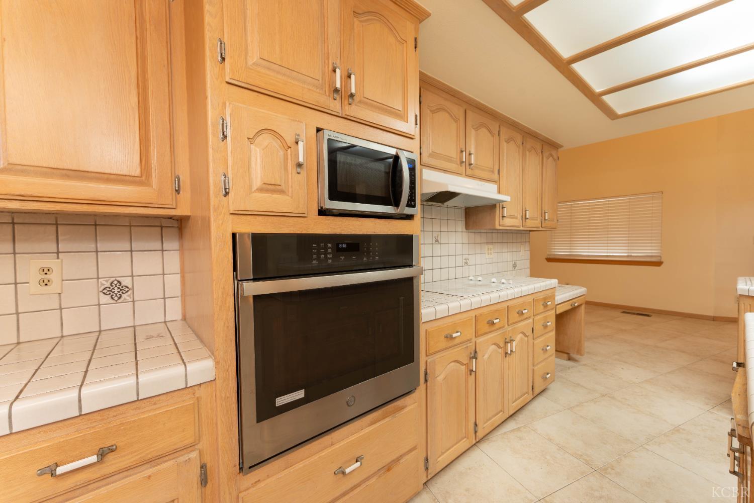 3714 W Woodside Ave, Visalia, CA 93291