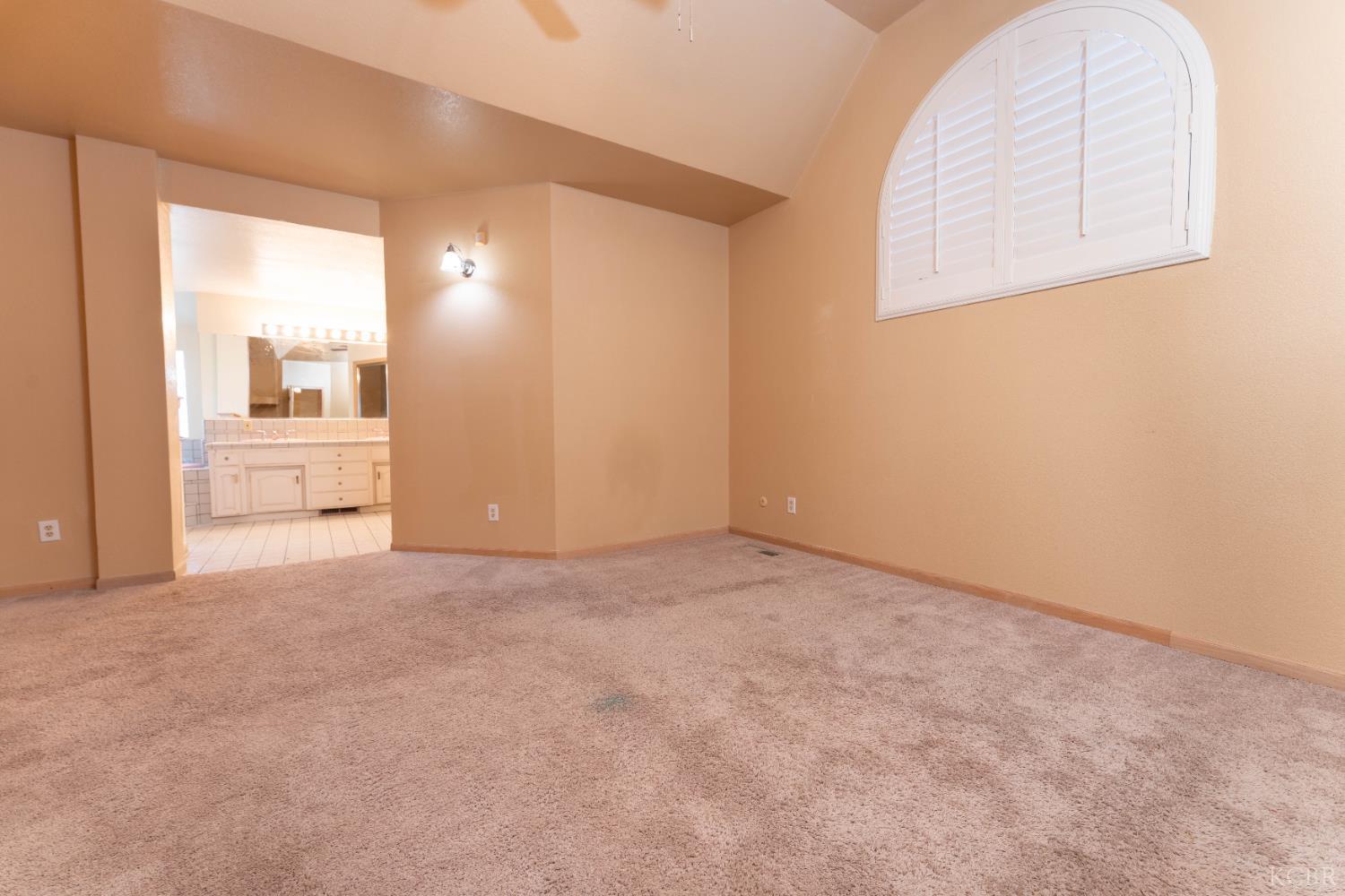 3714 W Woodside Ave, Visalia, CA 93291