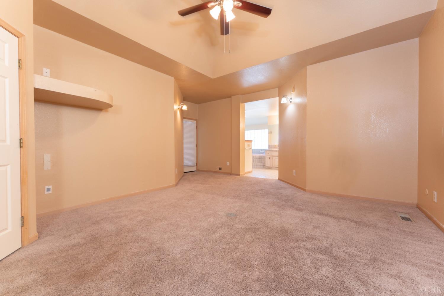 3714 W Woodside Ave, Visalia, CA 93291