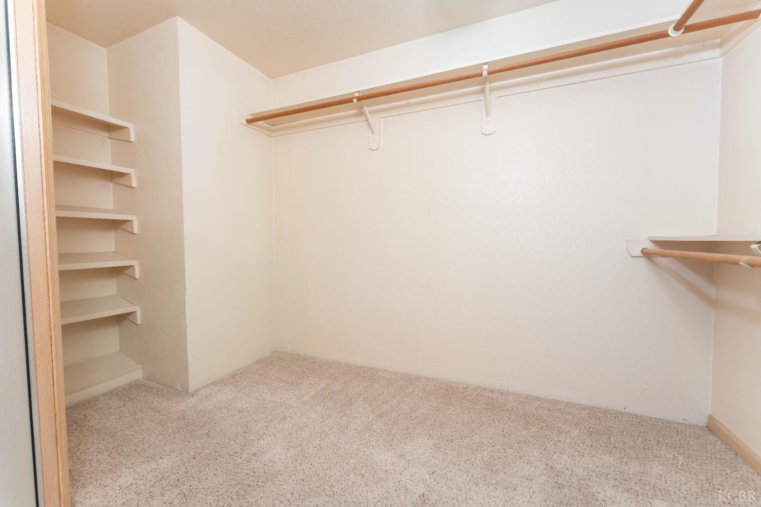 3714 W Woodside Ave, Visalia, CA 93291