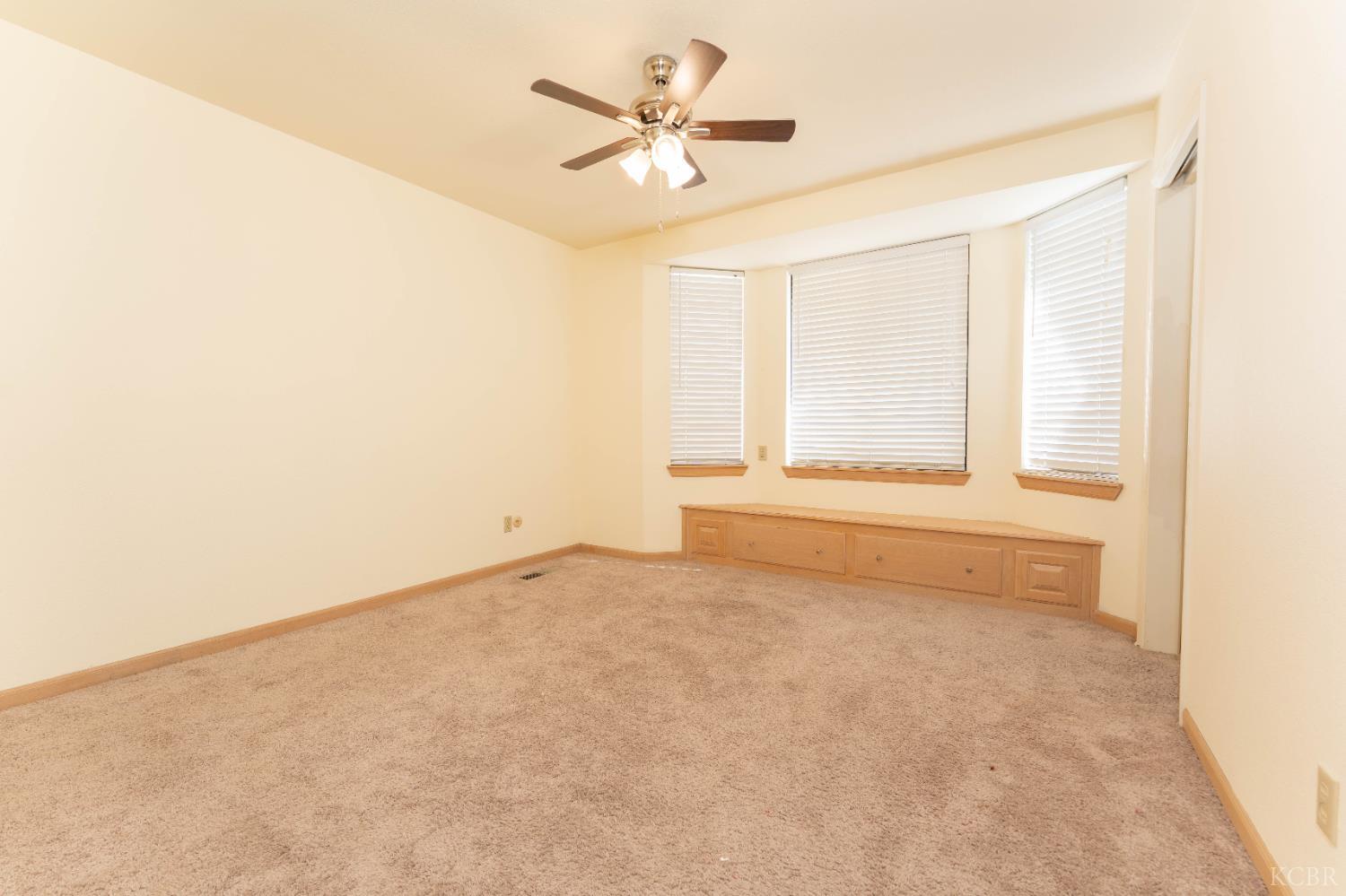 3714 W Woodside Ave, Visalia, CA 93291