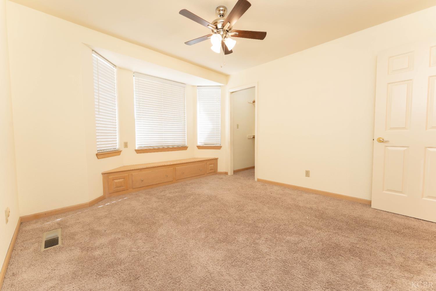 3714 W Woodside Ave, Visalia, CA 93291