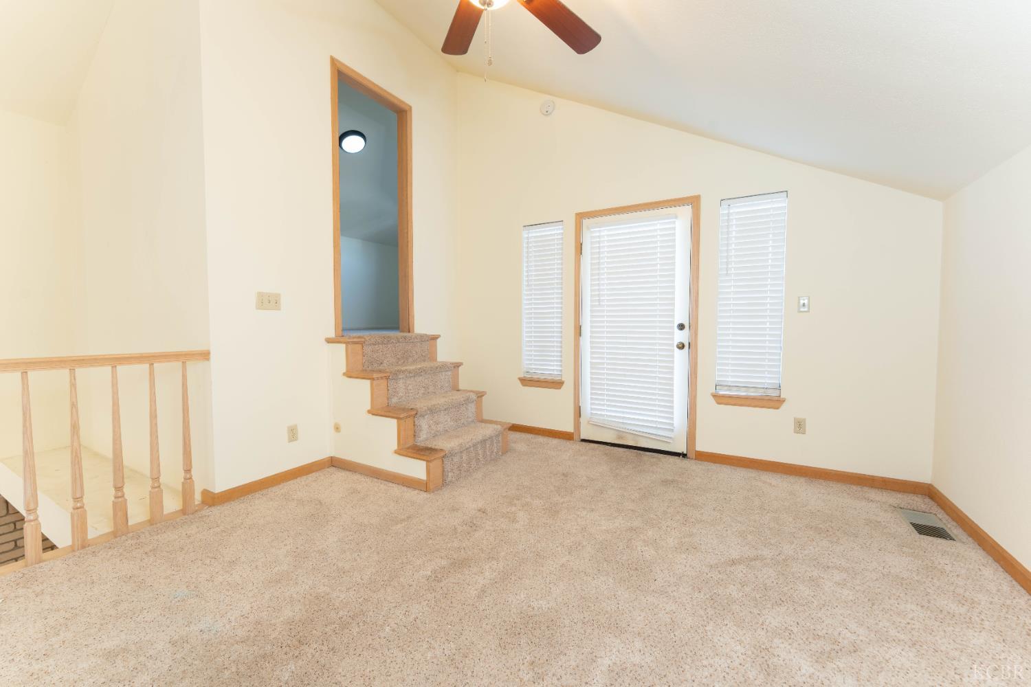 3714 W Woodside Ave, Visalia, CA 93291