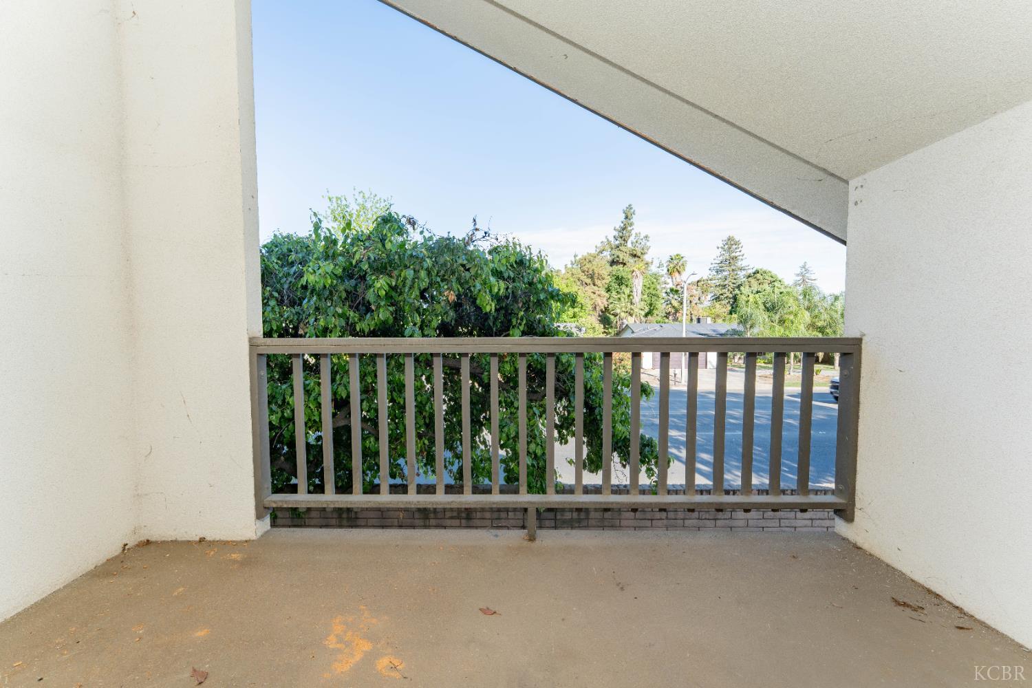 3714 W Woodside Ave, Visalia, CA 93291