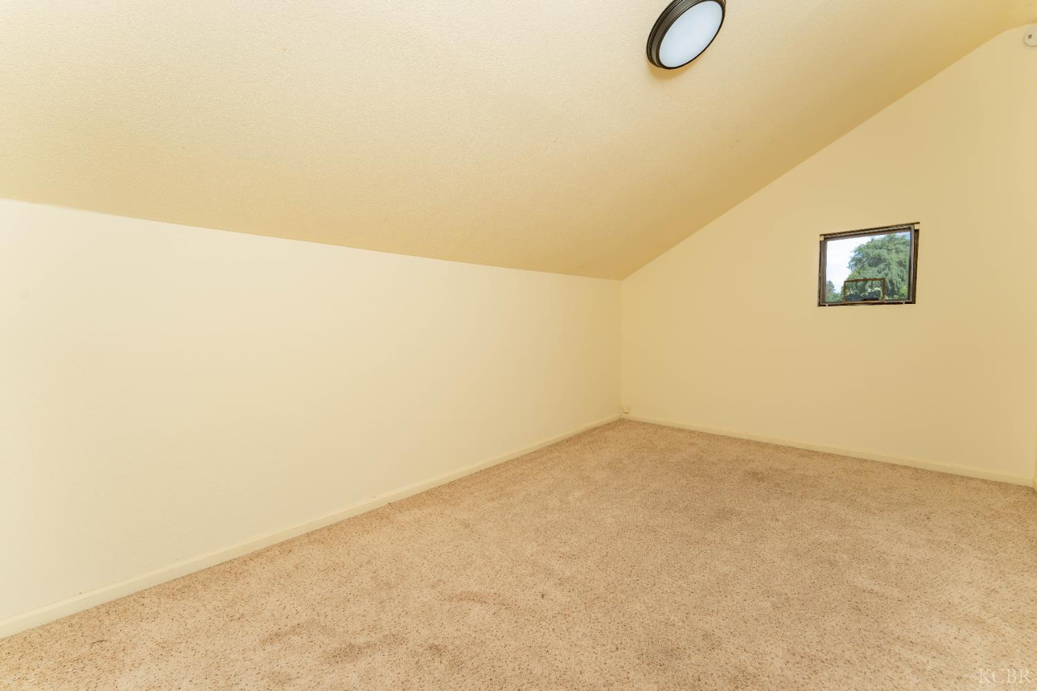 3714 W Woodside Ave, Visalia, CA 93291