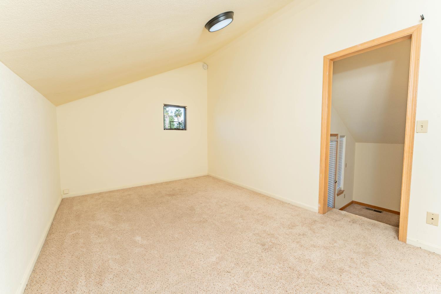 3714 W Woodside Ave, Visalia, CA 93291