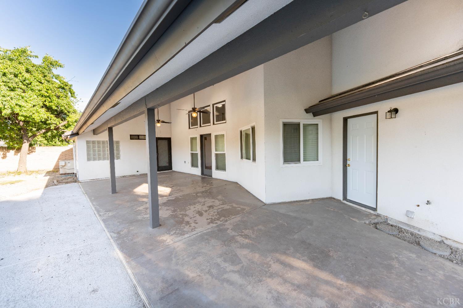 3714 W Woodside Ave, Visalia, CA 93291