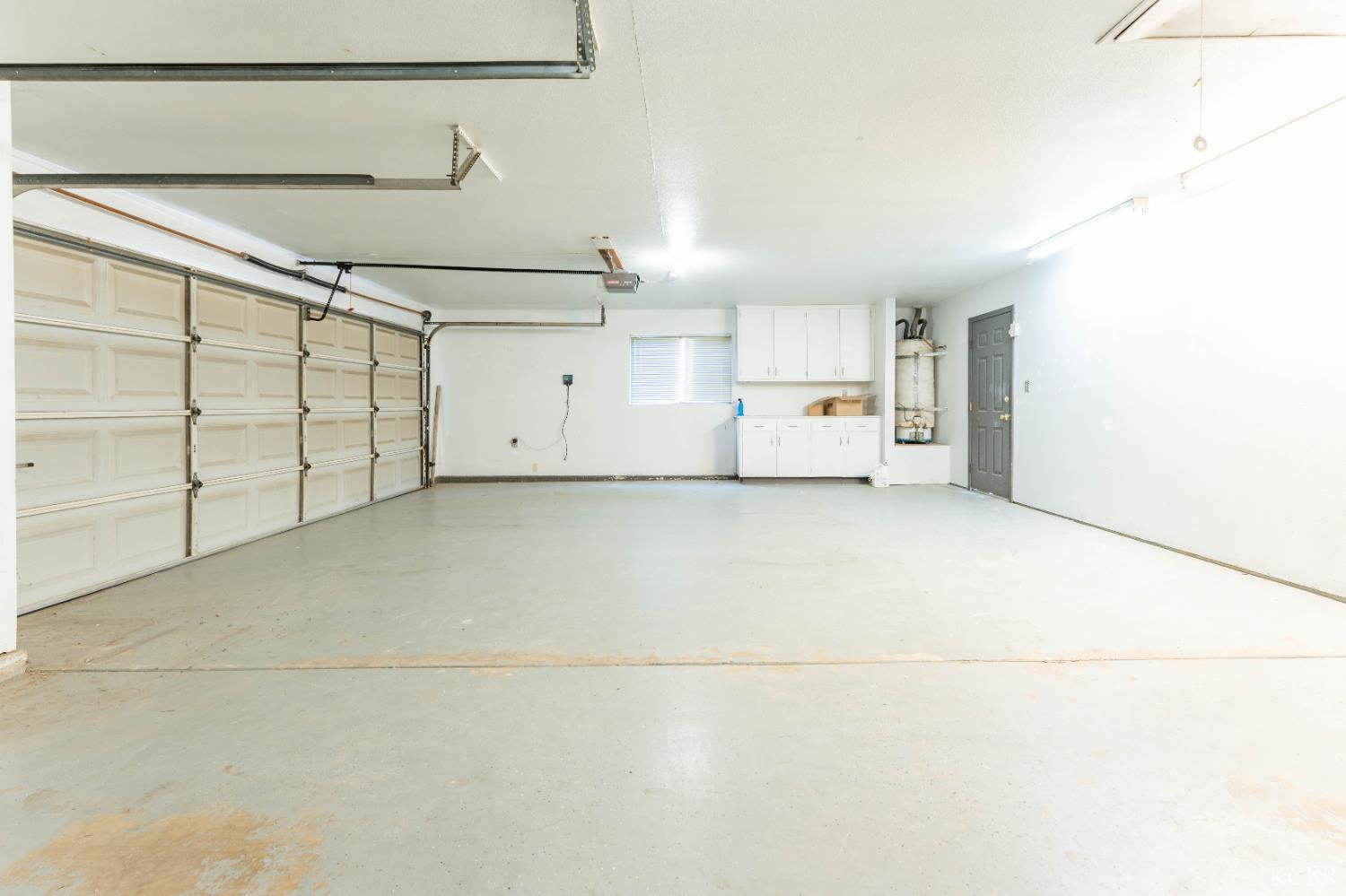 3714 W Woodside Ave, Visalia, CA 93291