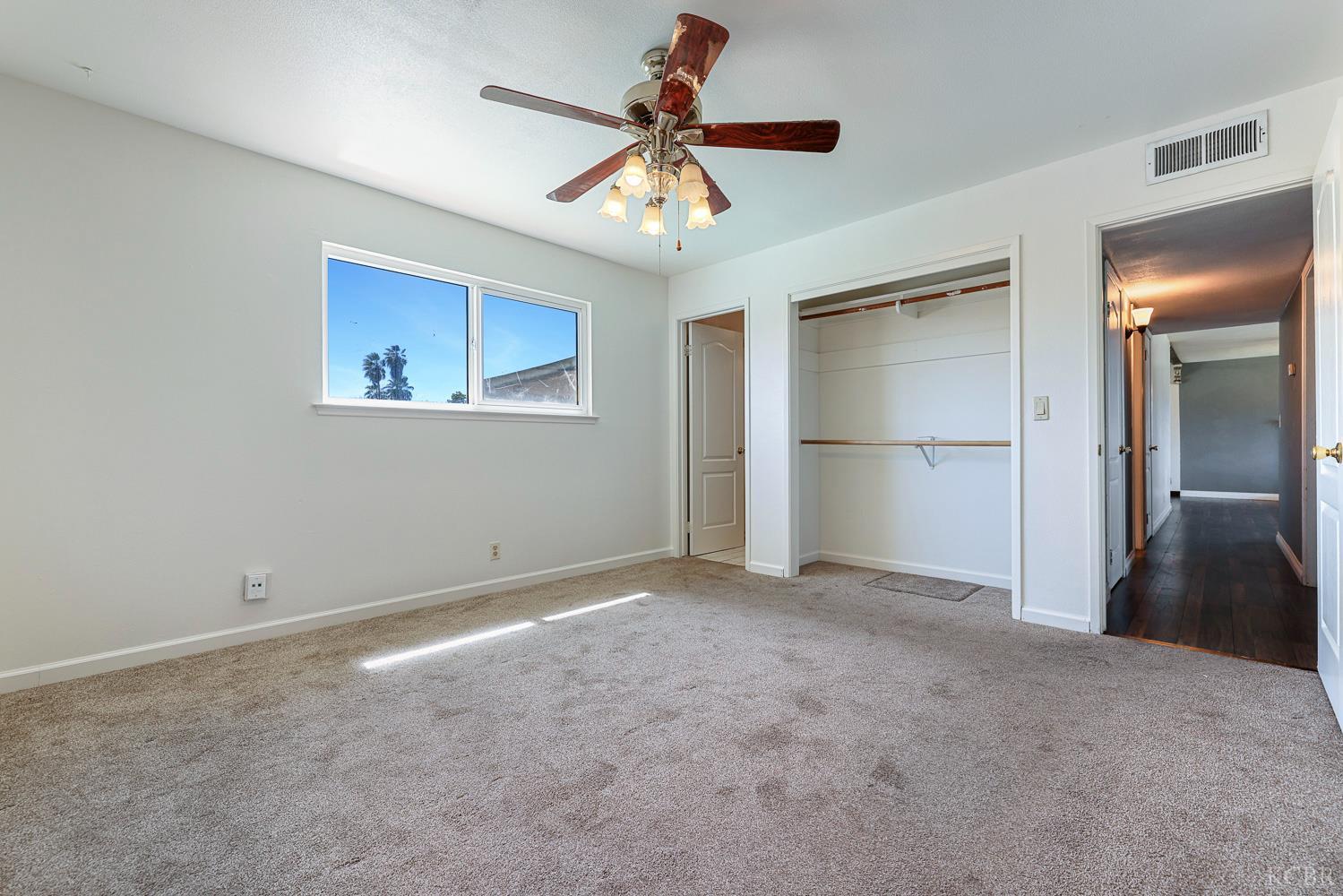 125 E Deodar Ln, Lemoore, CA 93245