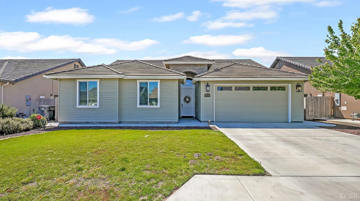 2067 Mount Stewart Ave, Tulare, CA 93274