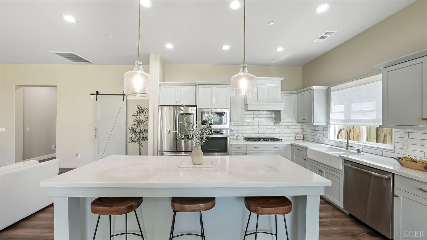 2067 Mount Stewart Ave, Tulare, CA 93274