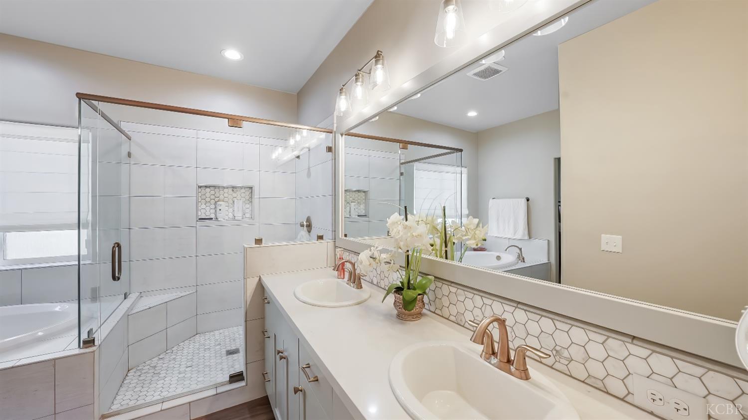 2067 Mount Stewart Ave, Tulare, CA 93274