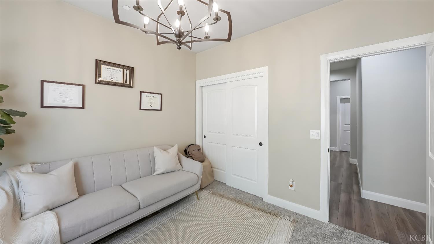 2067 Mount Stewart Ave, Tulare, CA 93274