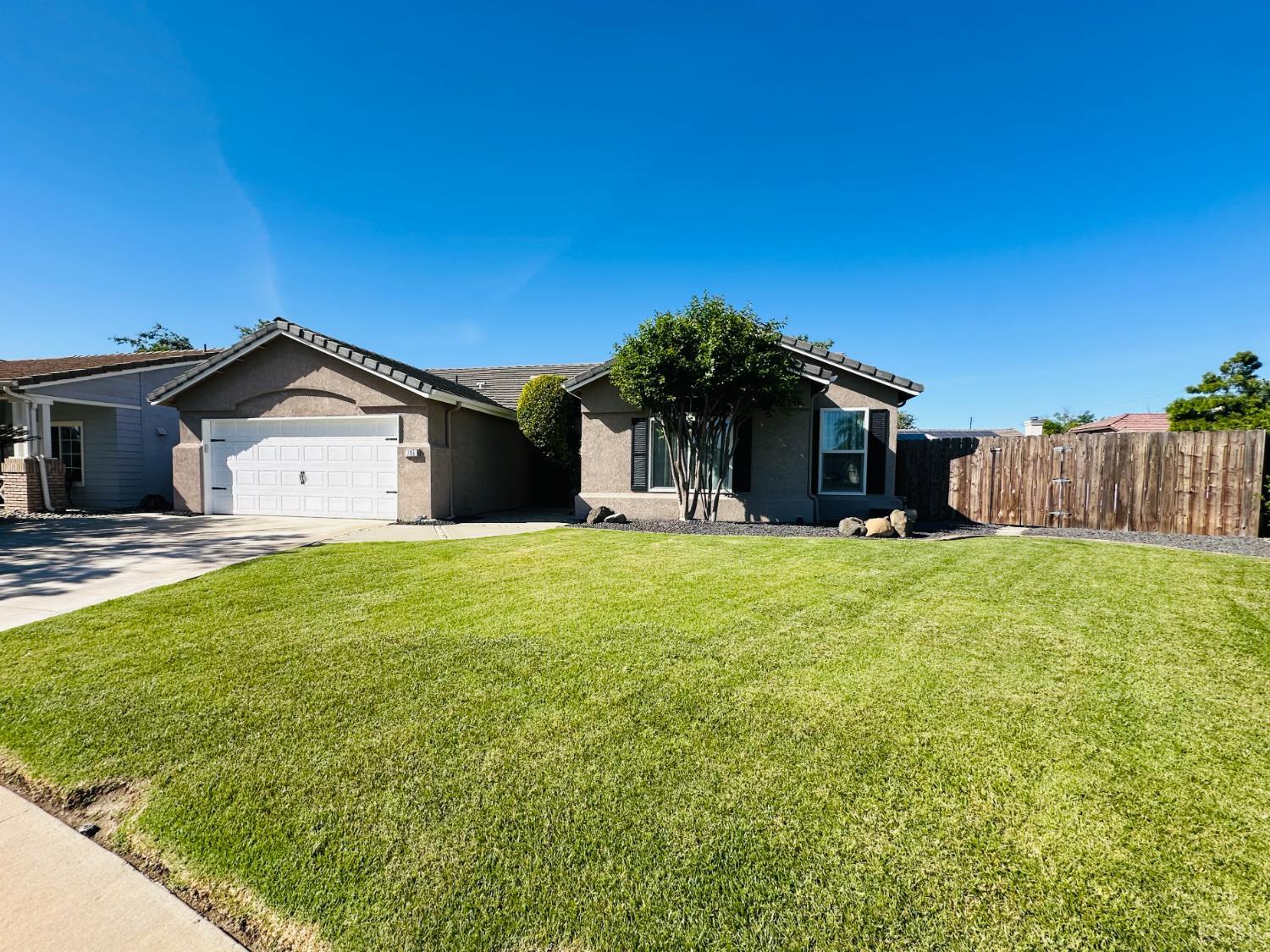 746 W Willow, Hanford, CA 93230