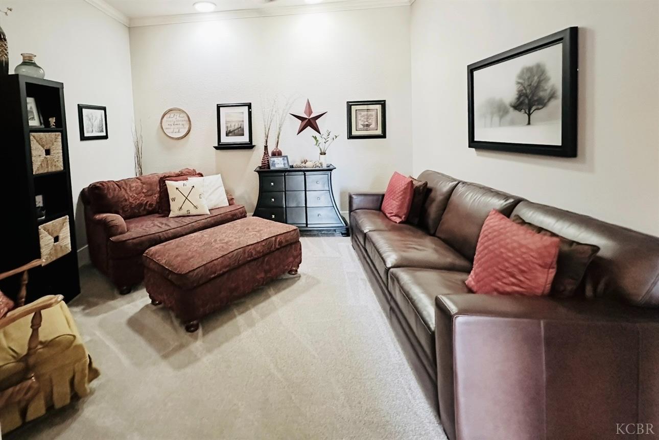 746 W Willow, Hanford, CA 93230