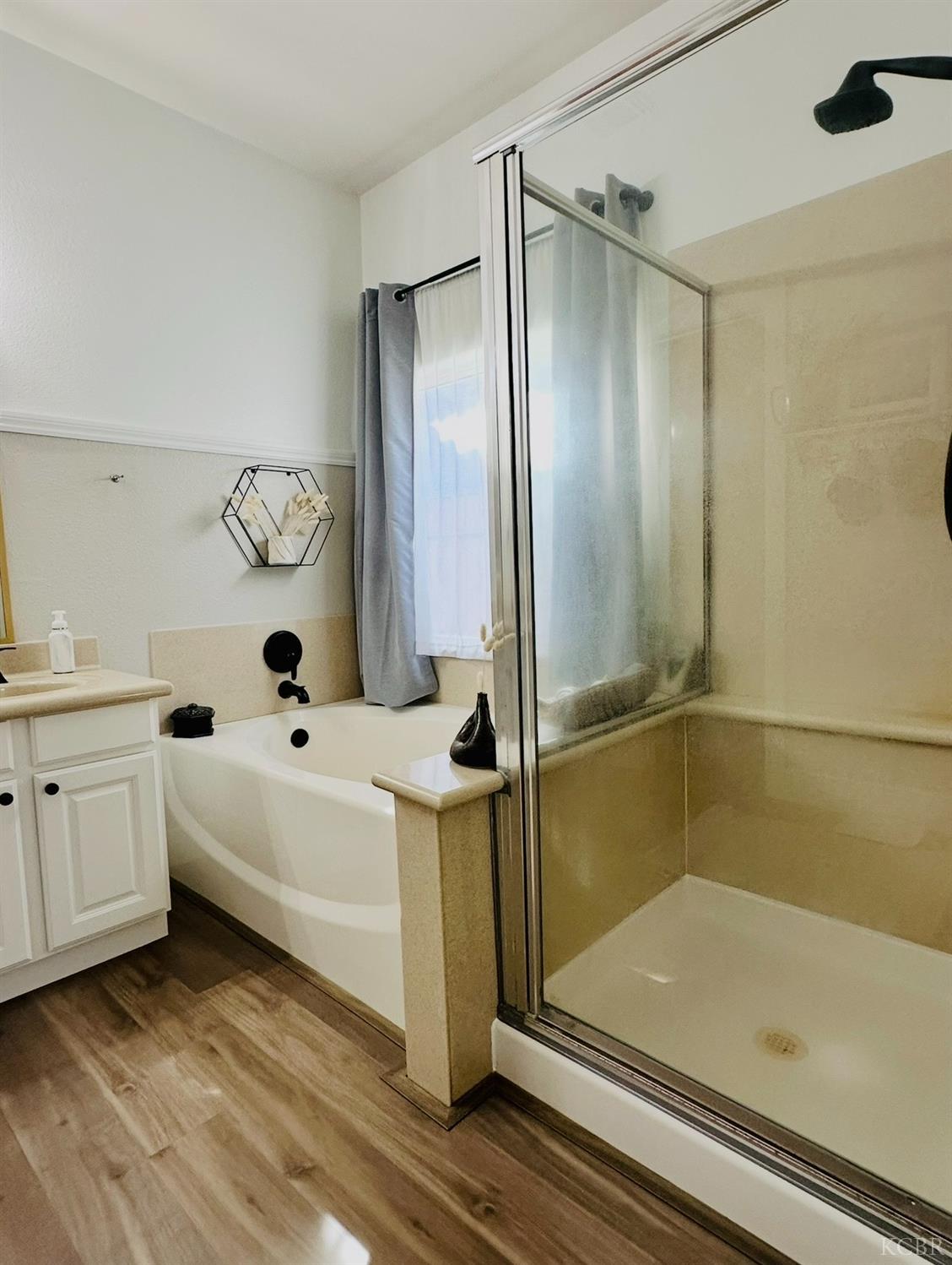 746 W Willow, Hanford, CA 93230