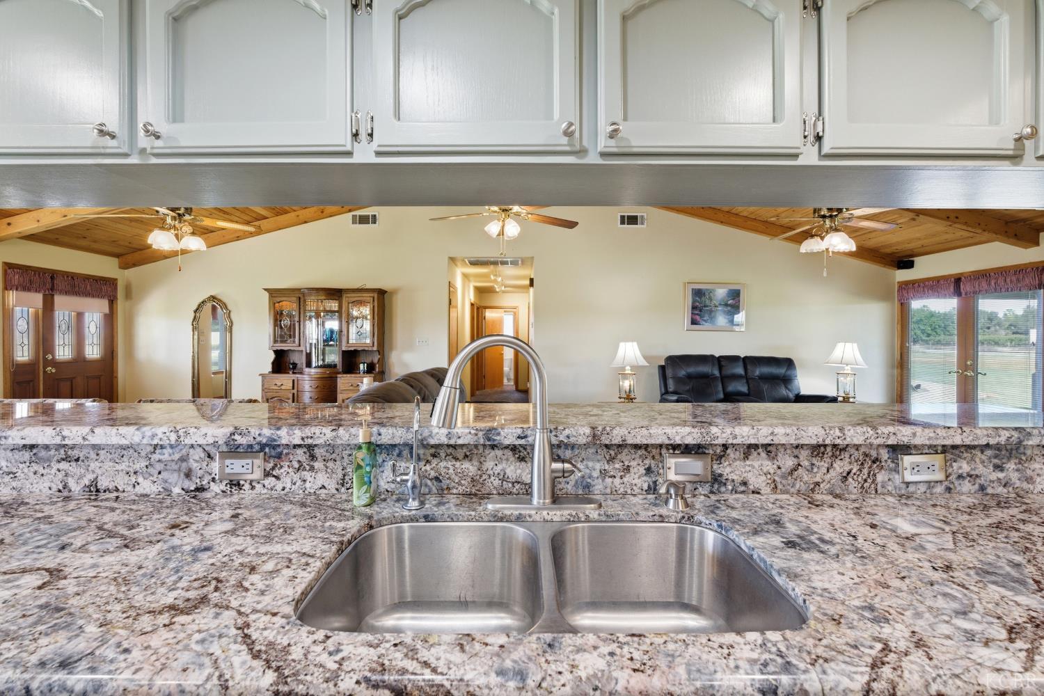 9609 Highway 41, Lemoore, CA 93245