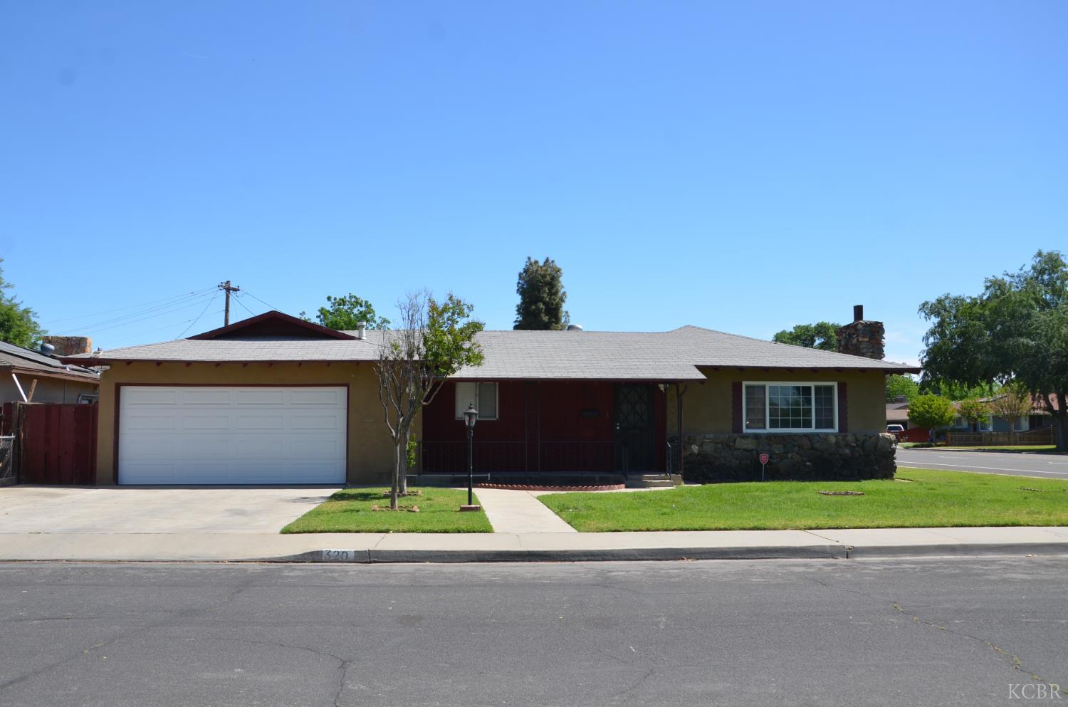 320 Byron Ct, Lemoore, CA 93245