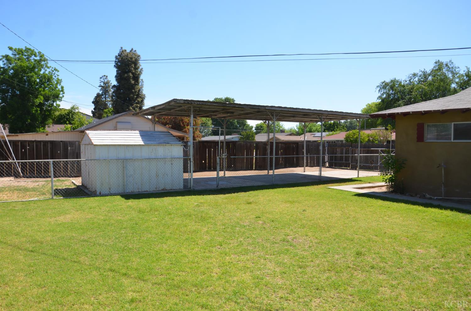 320 Byron Ct, Lemoore, CA 93245