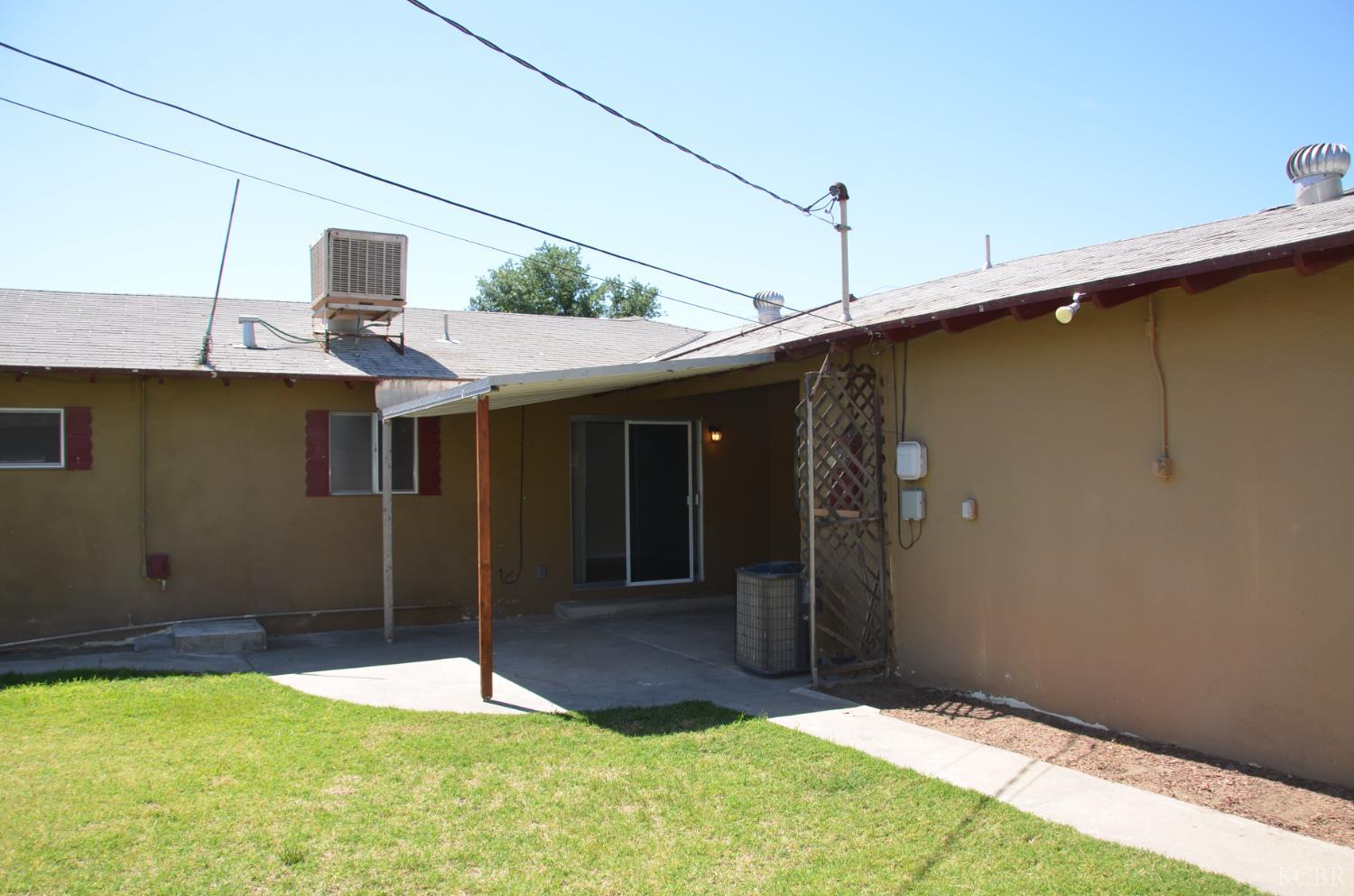 320 Byron Ct, Lemoore, CA 93245