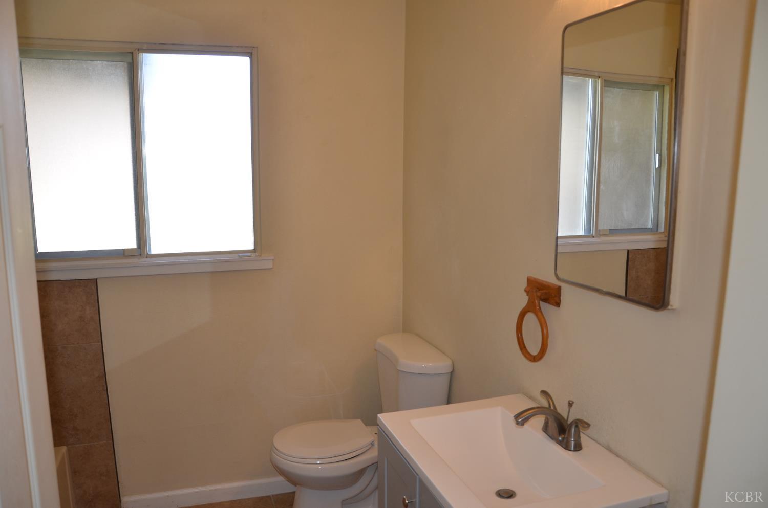 320 Byron Ct, Lemoore, CA 93245