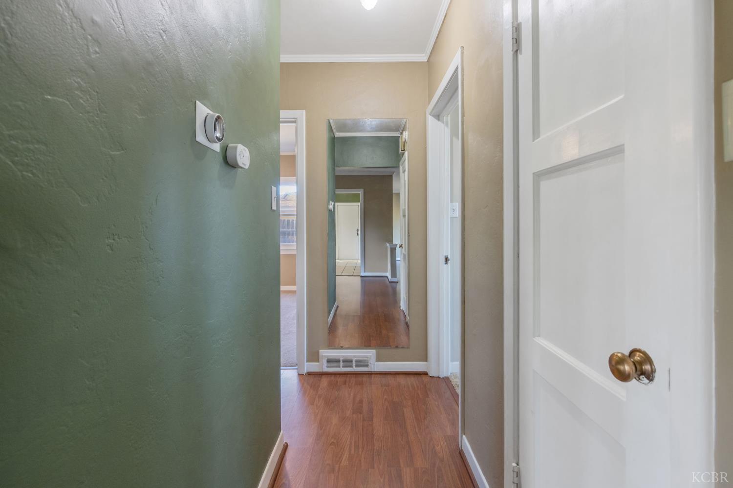 8518 12th Ave, Hanford, CA 93230