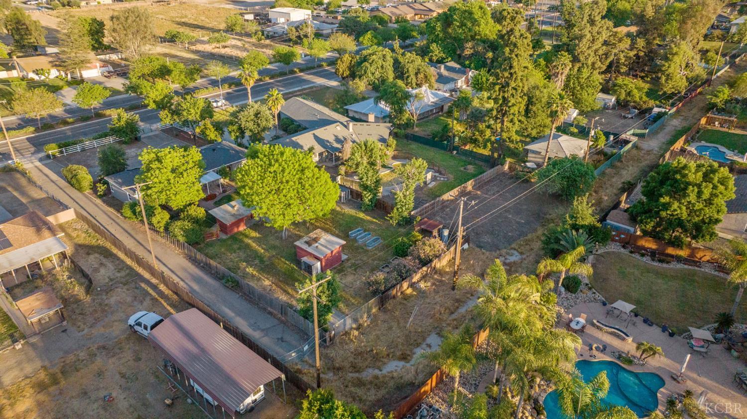 8518 12th Ave, Hanford, CA 93230