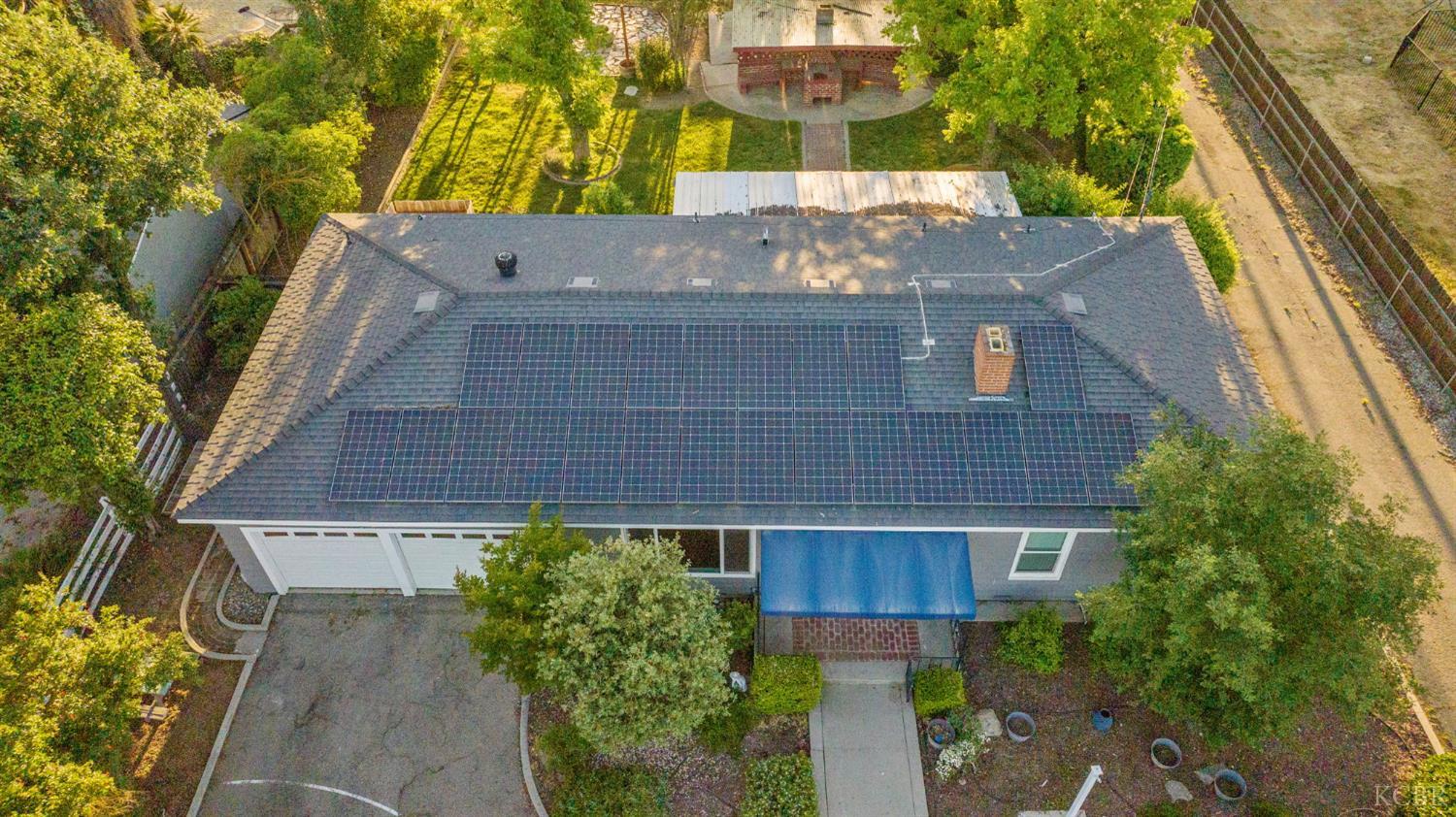 8518 12th Ave, Hanford, CA 93230