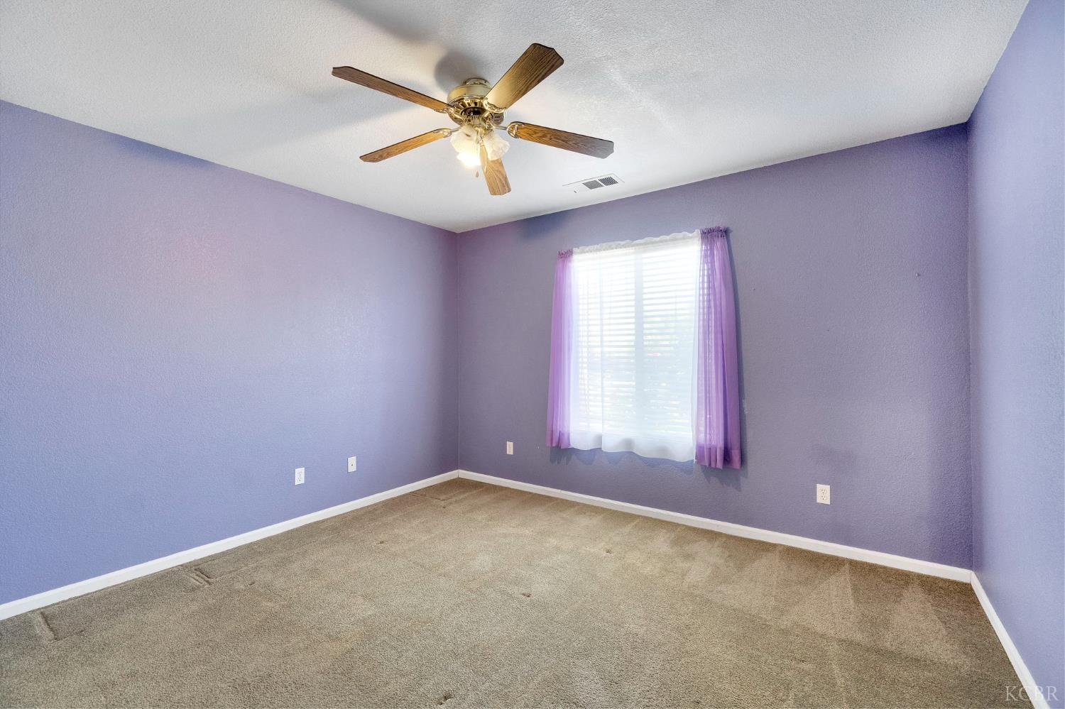 2059 Saratoga Pl, Hanford, CA 93230