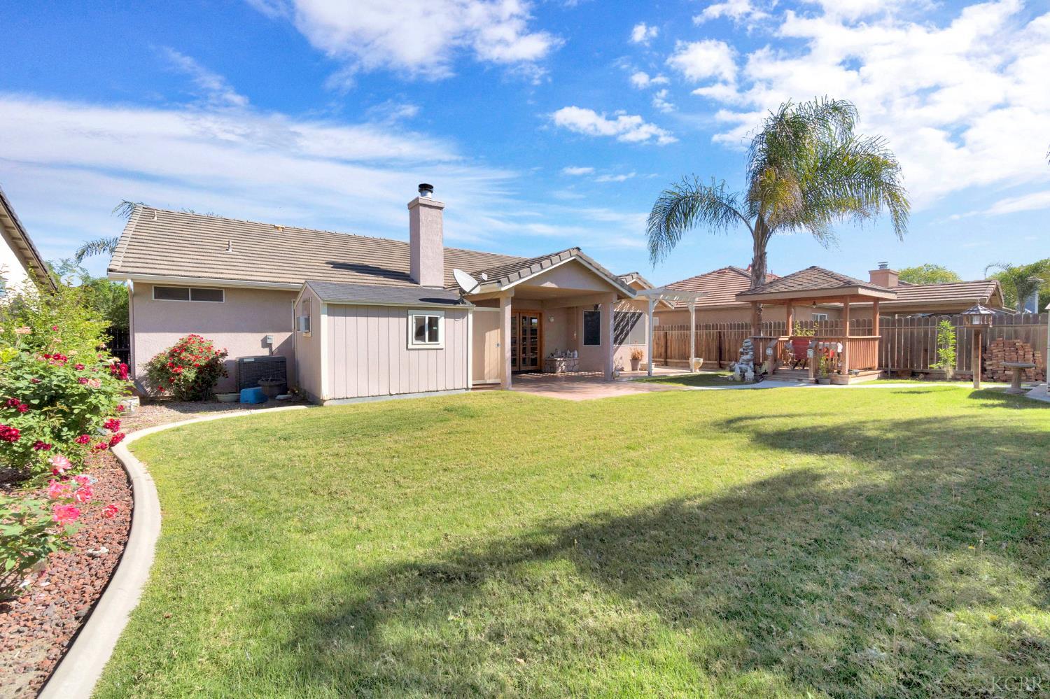 2059 Saratoga Pl, Hanford, CA 93230