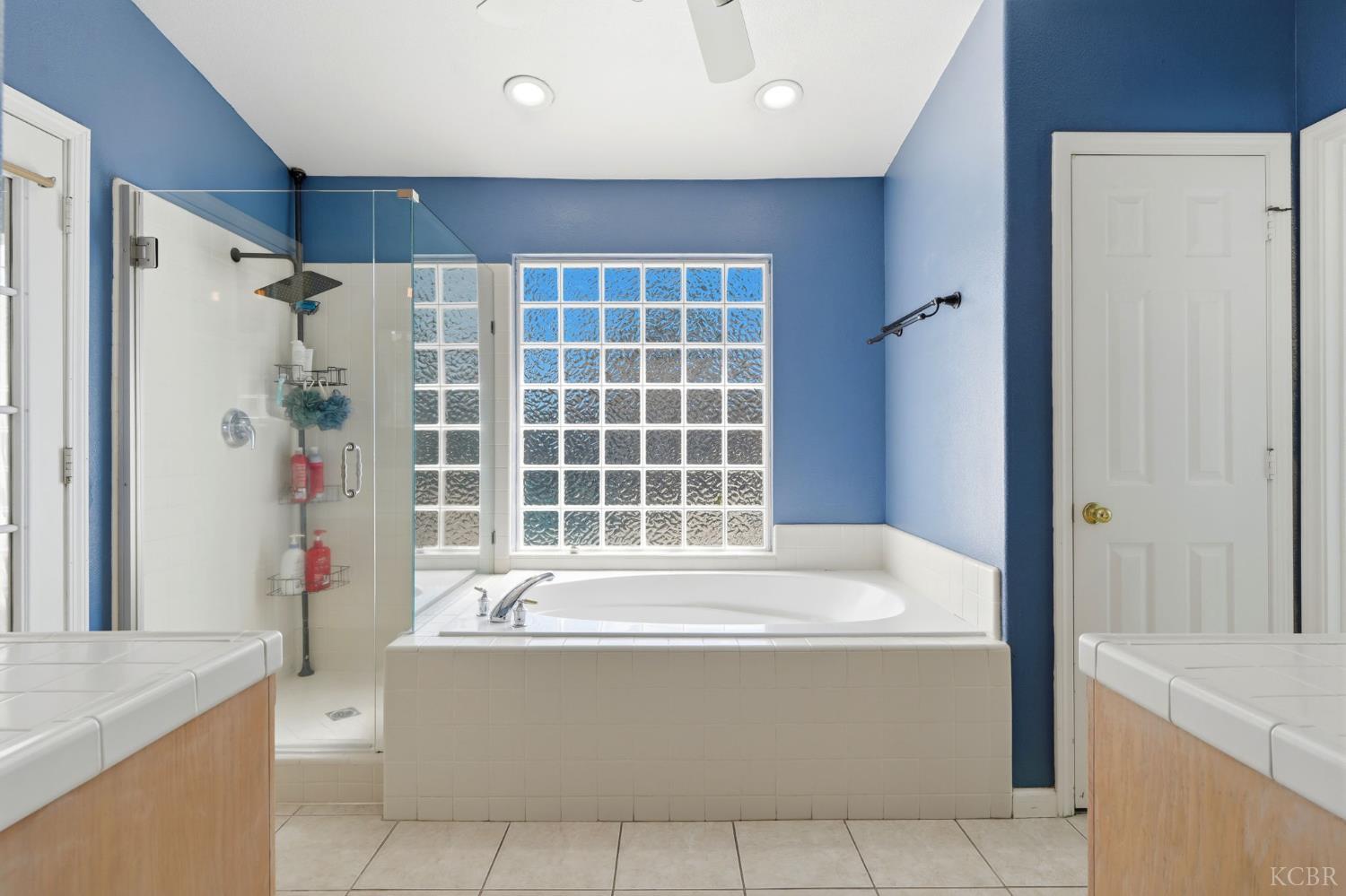 859 W Julia Way, Hanford, CA 93230