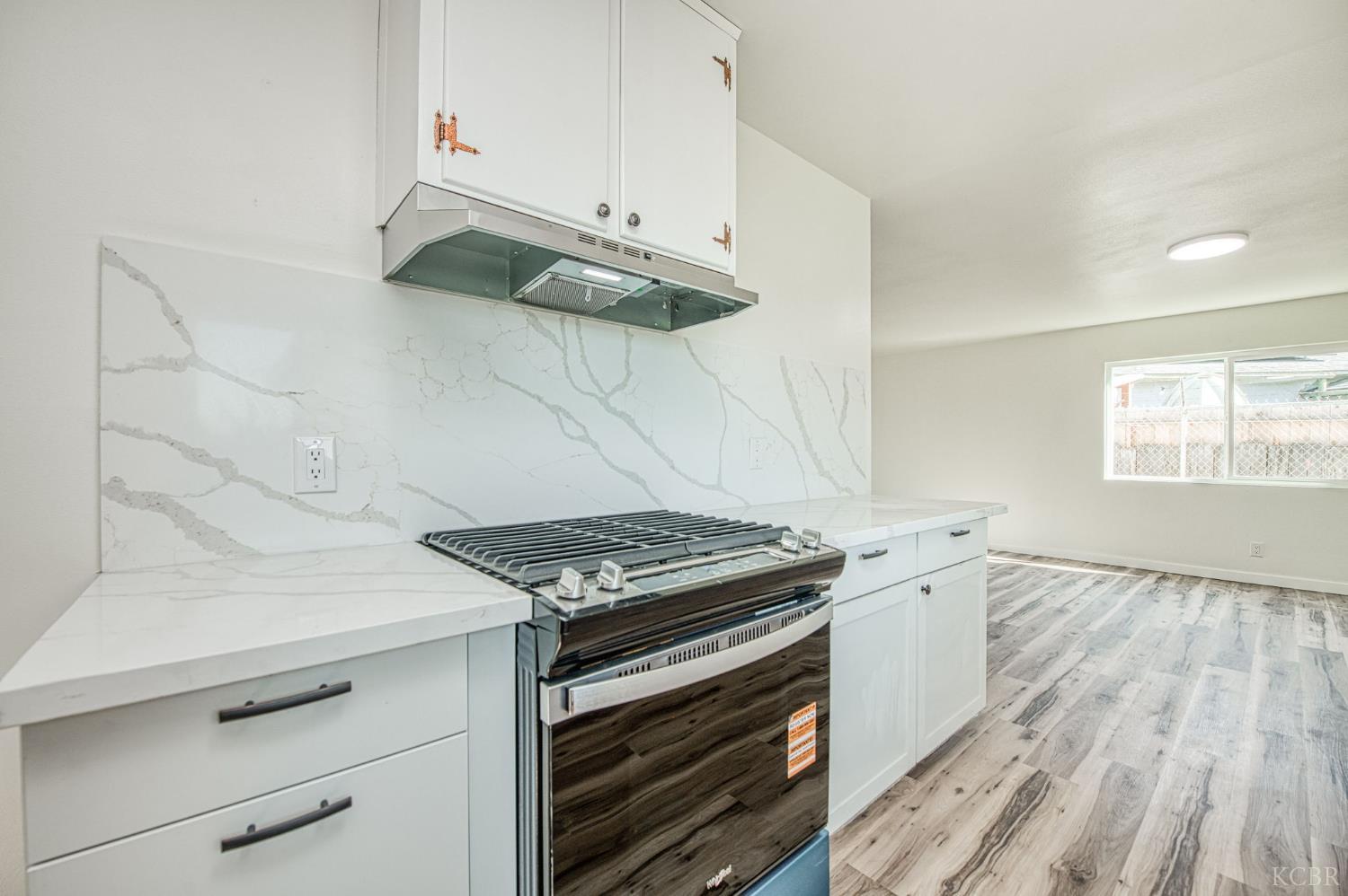 1167 Cling Cir, Hanford, CA 93230