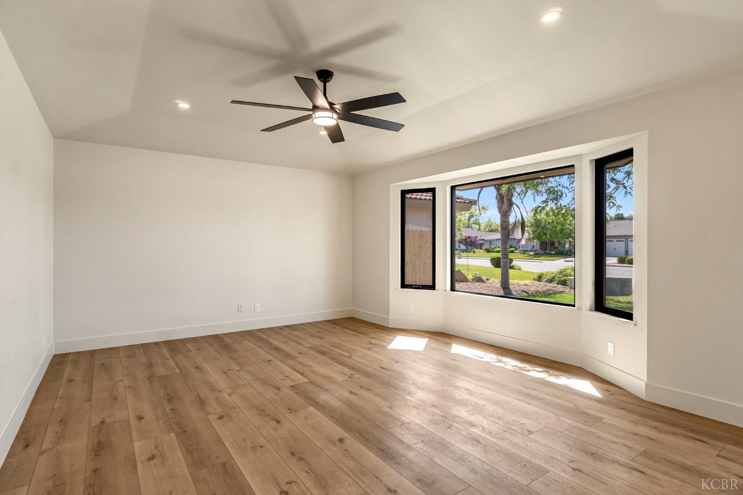 300 W Adrian Way, Hanford, CA 93230