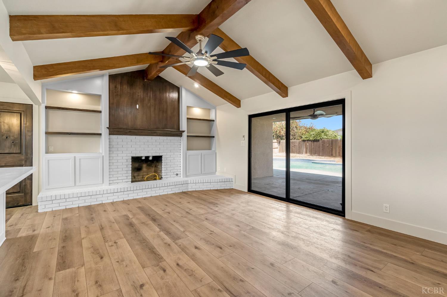 300 W Adrian Way, Hanford, CA 93230