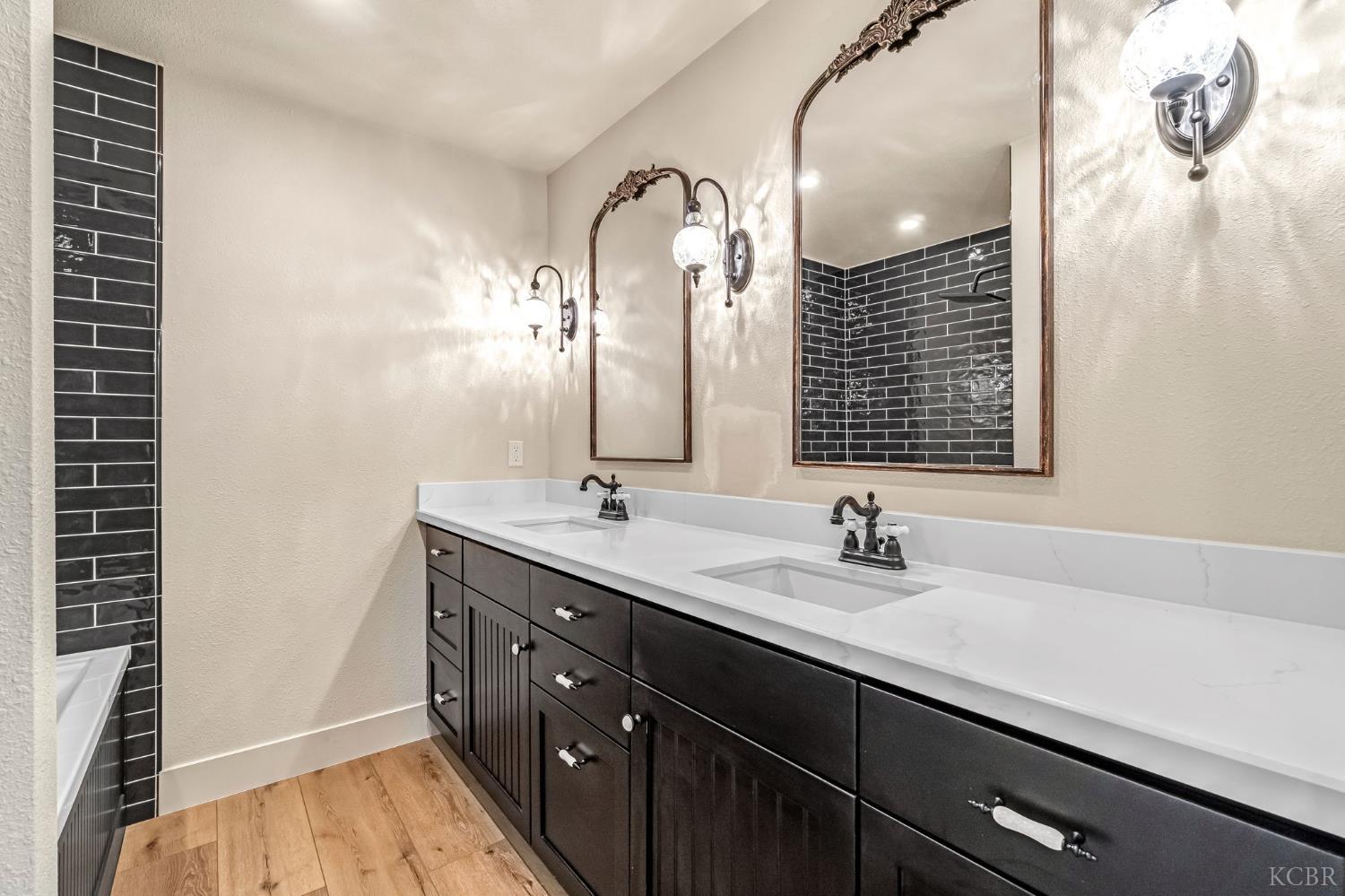 300 W Adrian Way, Hanford, CA 93230