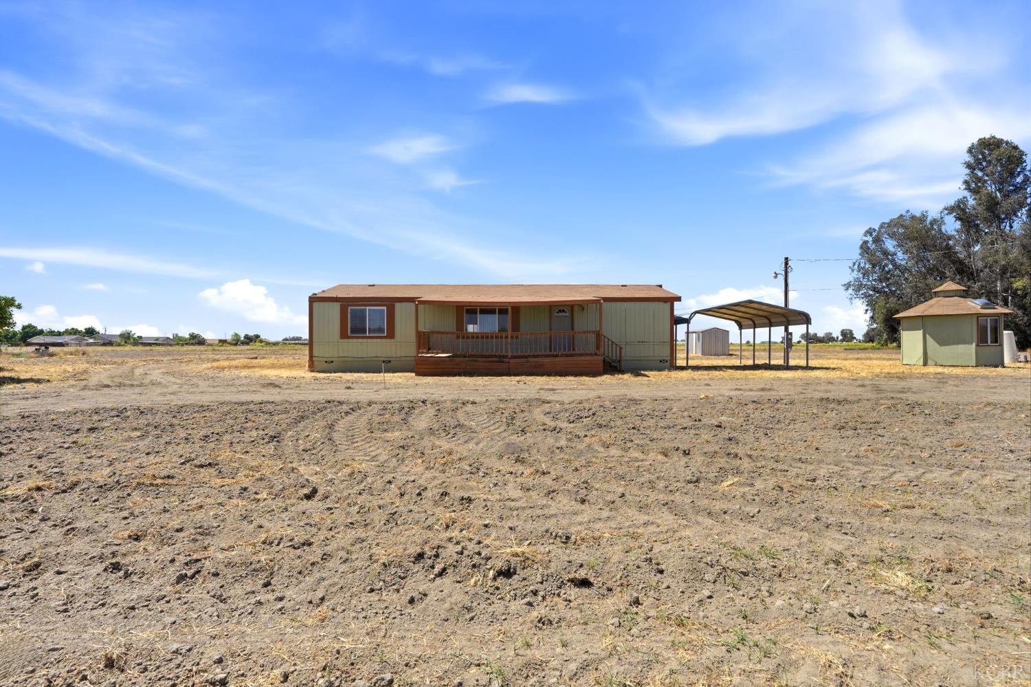 8866 23rd Ave, Lemoore, CA 93245
