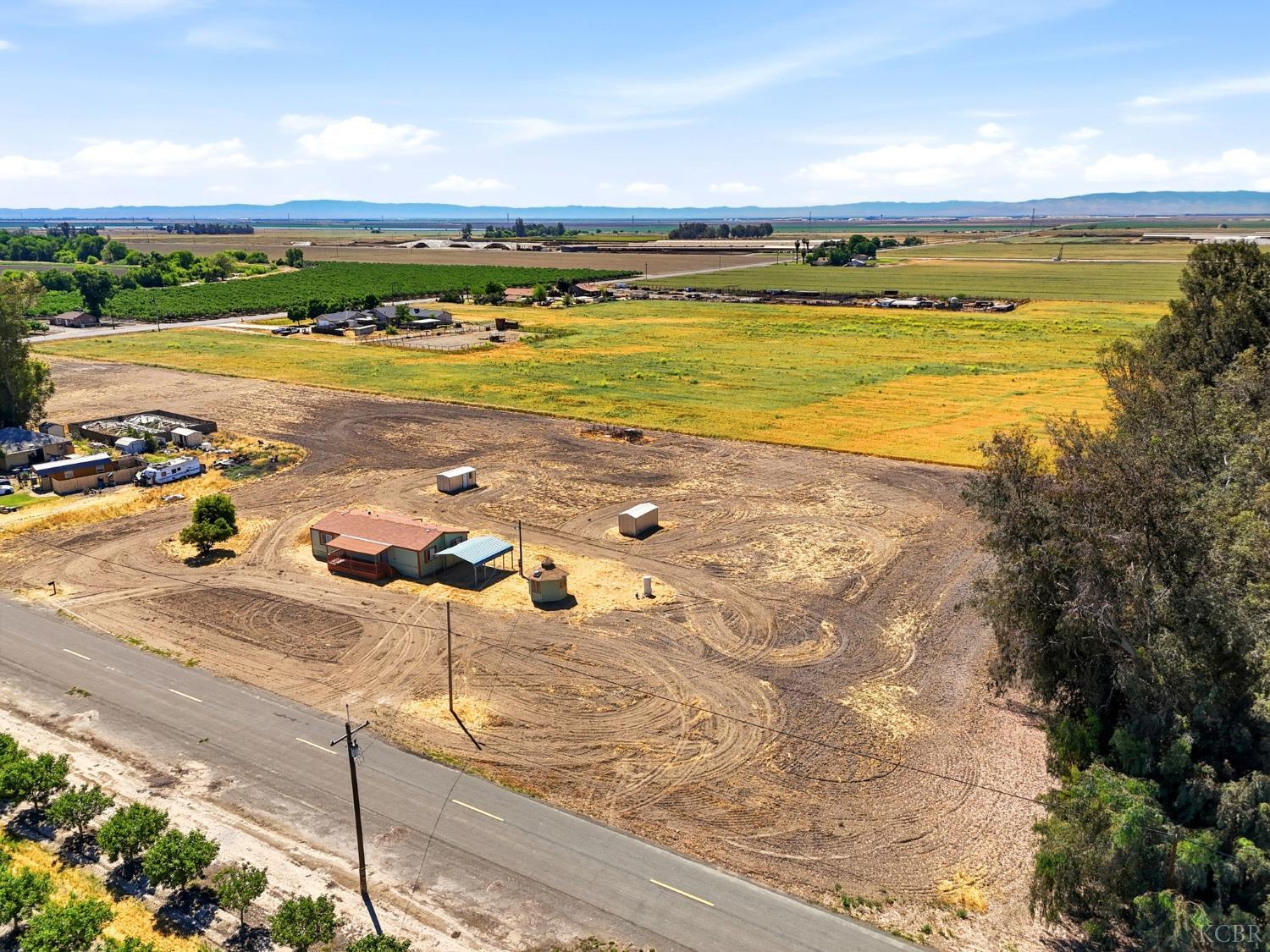 8866 23rd Ave, Lemoore, CA 93245