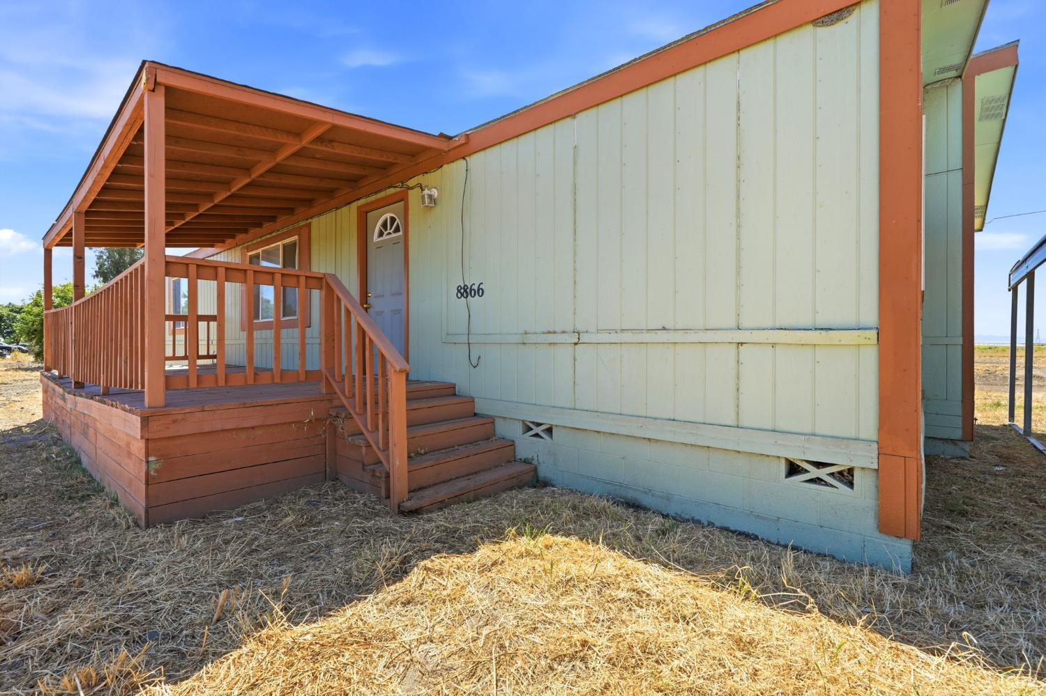 8866 23rd Ave, Lemoore, CA 93245