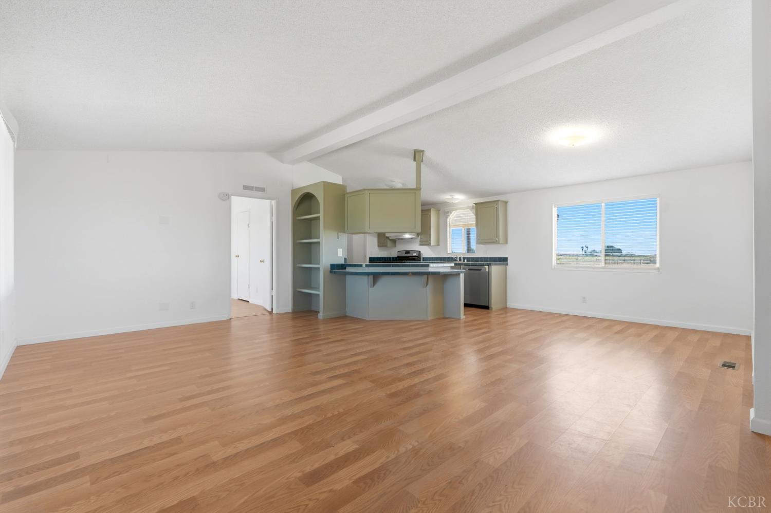 8866 23rd Ave, Lemoore, CA 93245