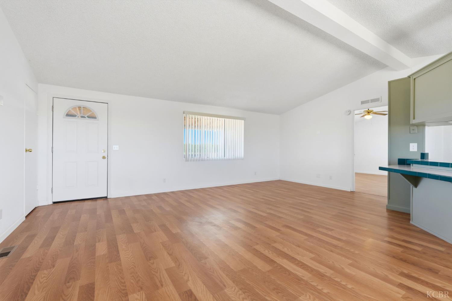 8866 23rd Ave, Lemoore, CA 93245