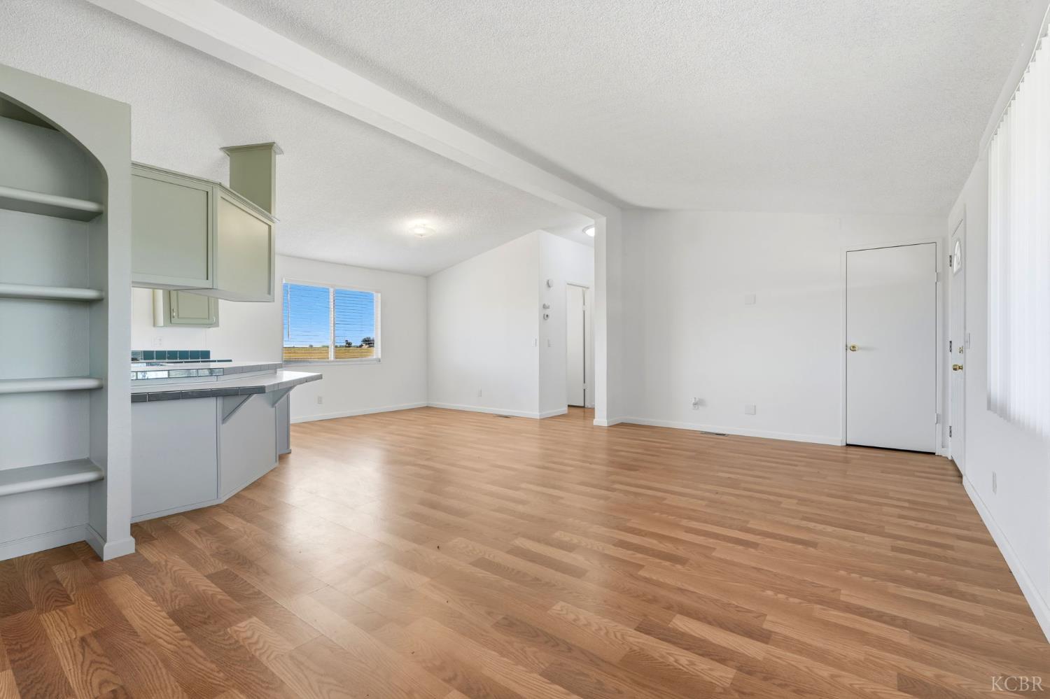 8866 23rd Ave, Lemoore, CA 93245