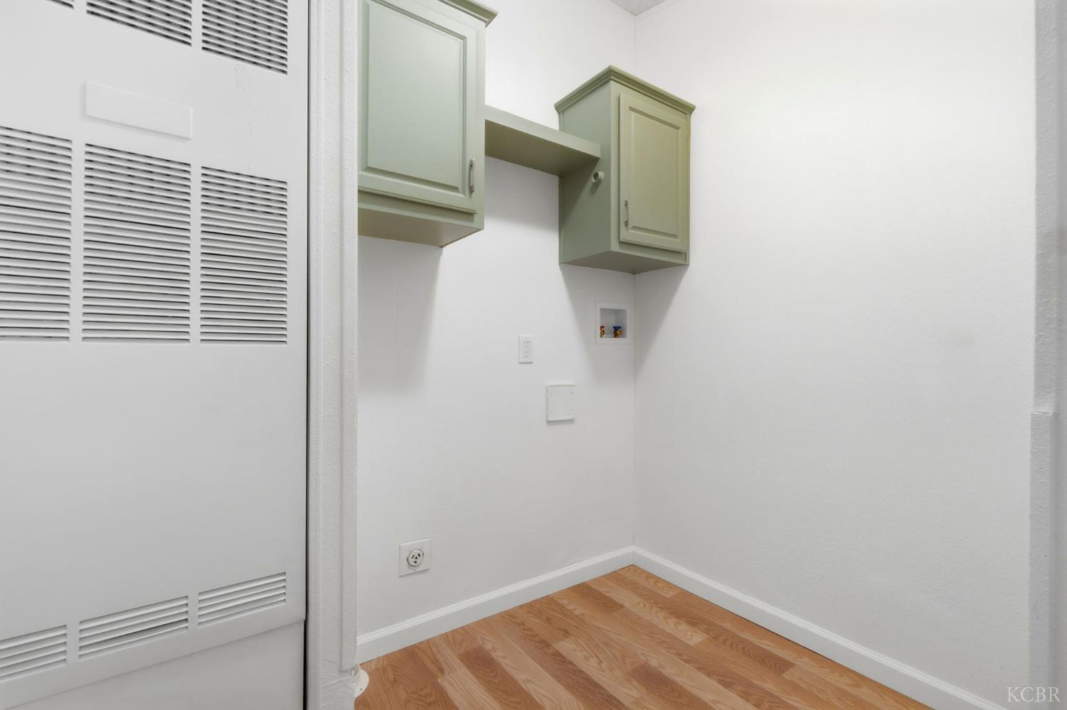 8866 23rd Ave, Lemoore, CA 93245