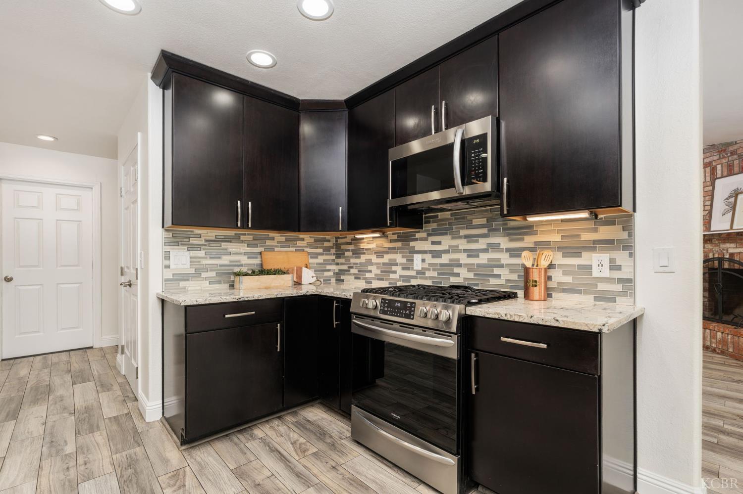 2371 Sophia Ln, Kingsburg, CA 93631