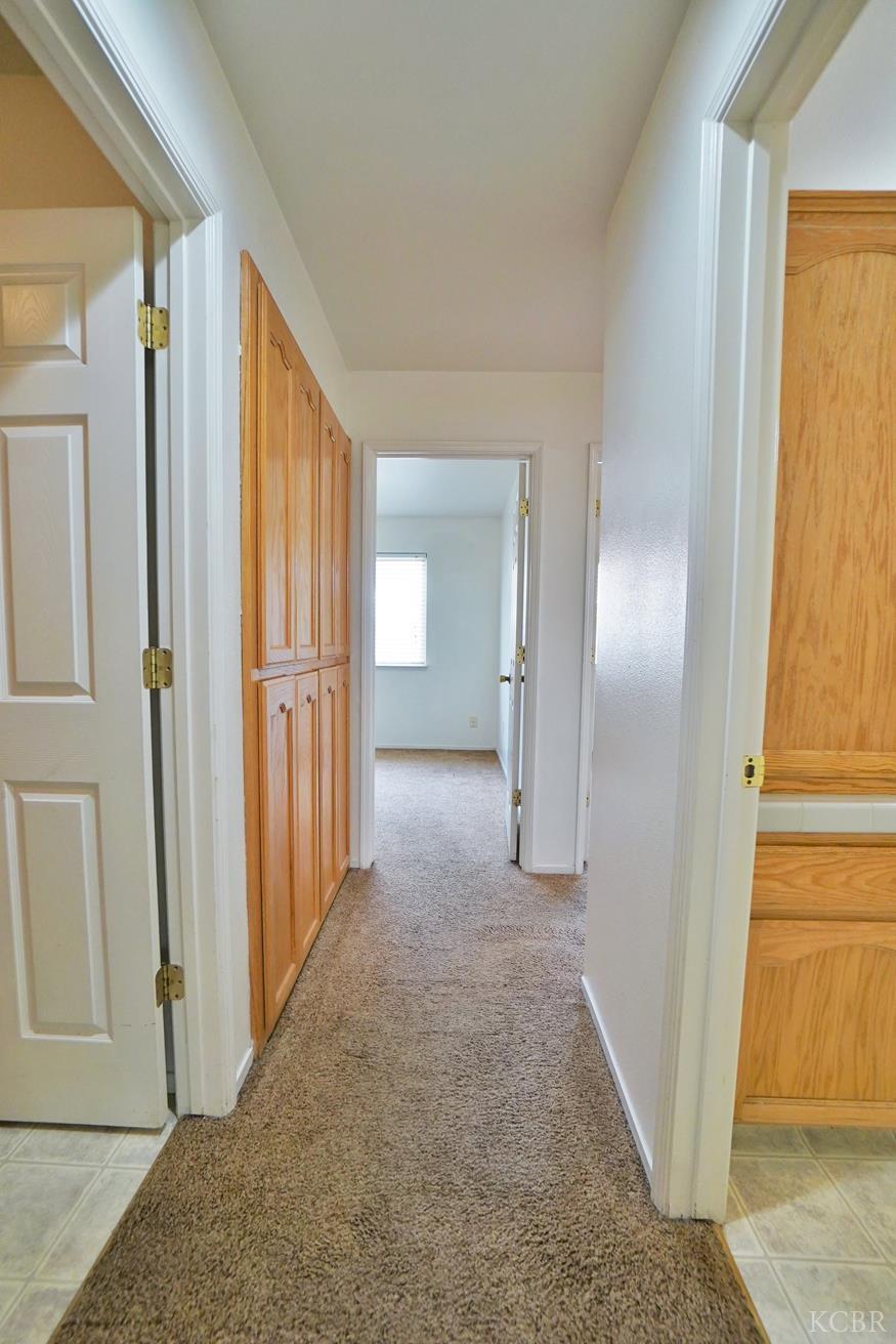 950 Geneva Dr, Lemoore, CA 93245