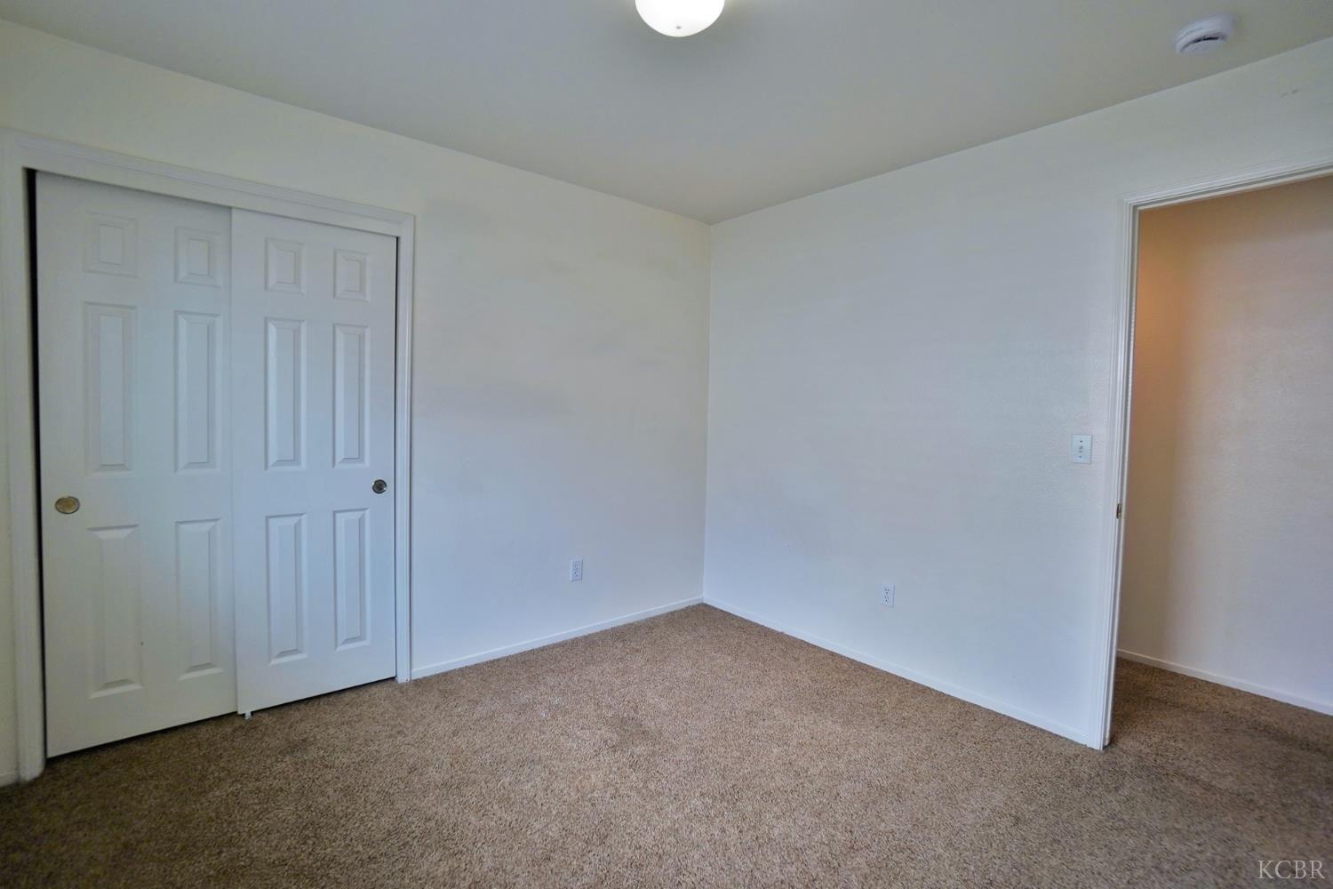 950 Geneva Dr, Lemoore, CA 93245