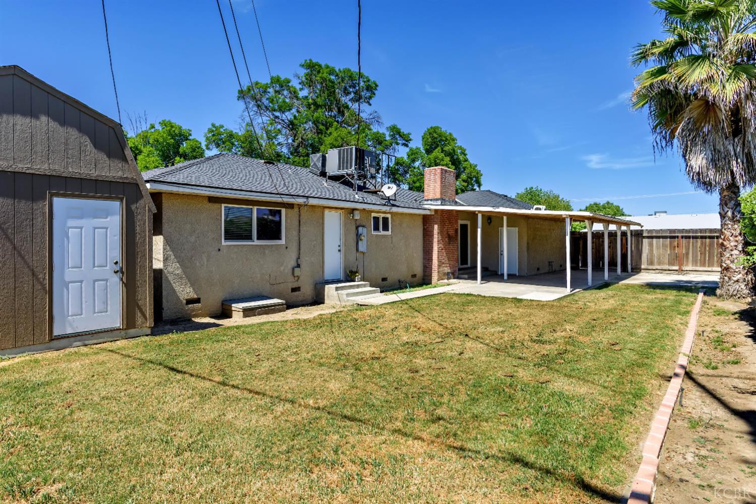 2109 N Kensington Way, Hanford, CA 93230