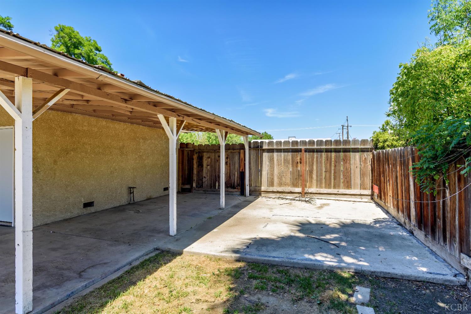 2109 N Kensington Way, Hanford, CA 93230