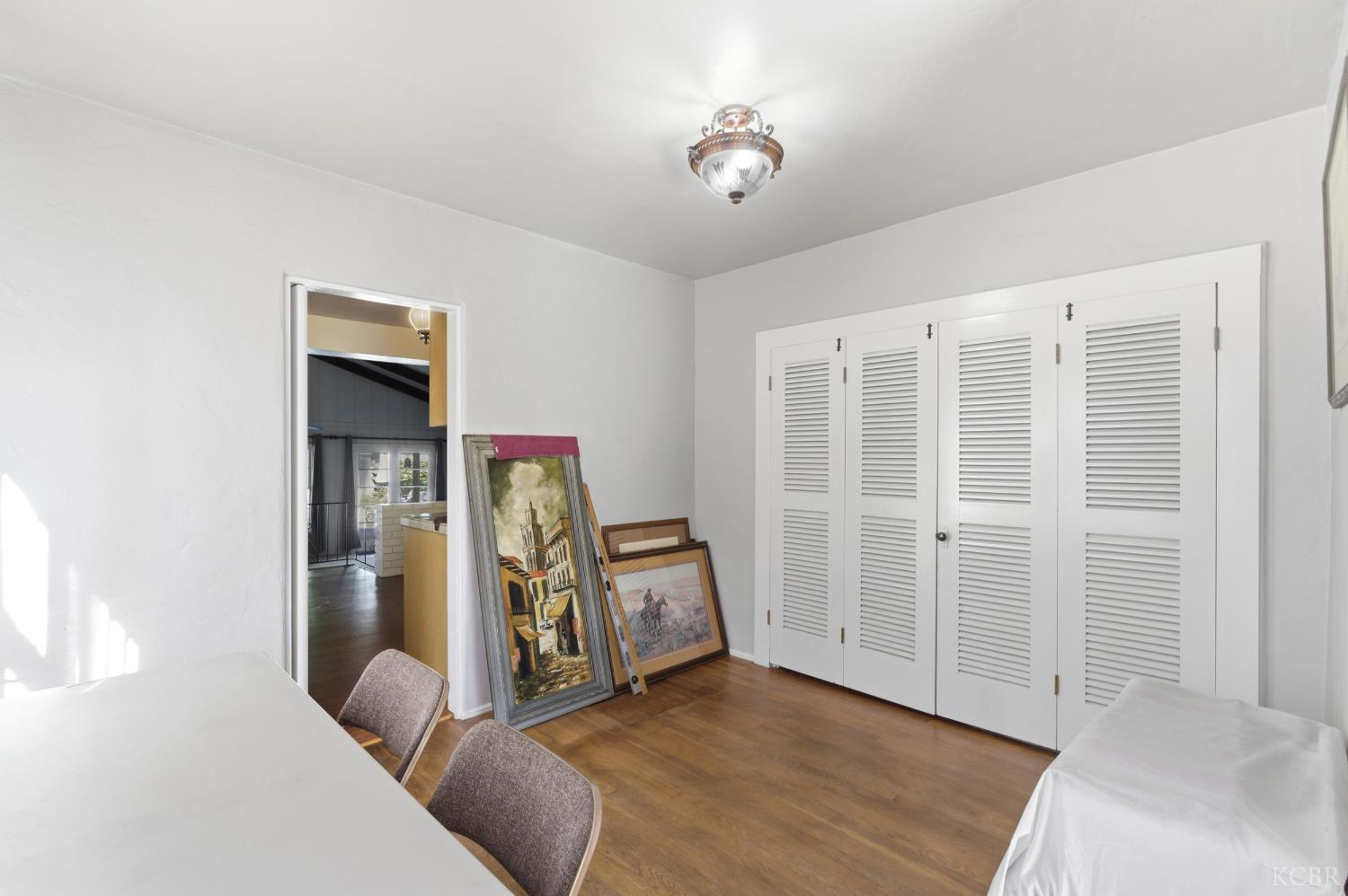 1512 Kaweah St, Hanford, CA 93230