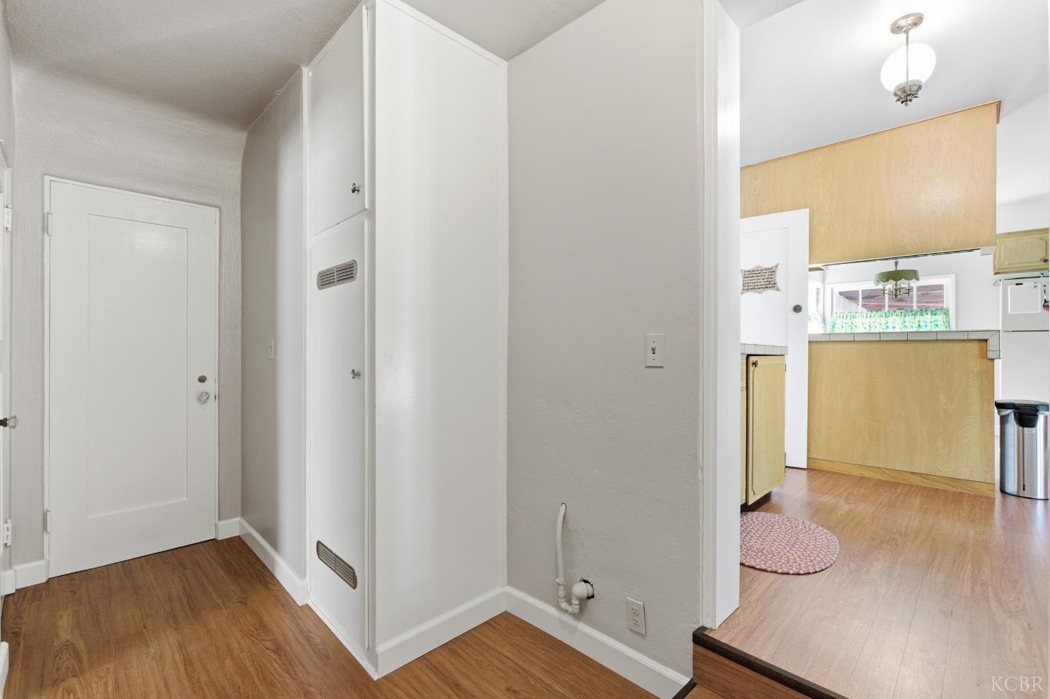 1512 Kaweah St, Hanford, CA 93230