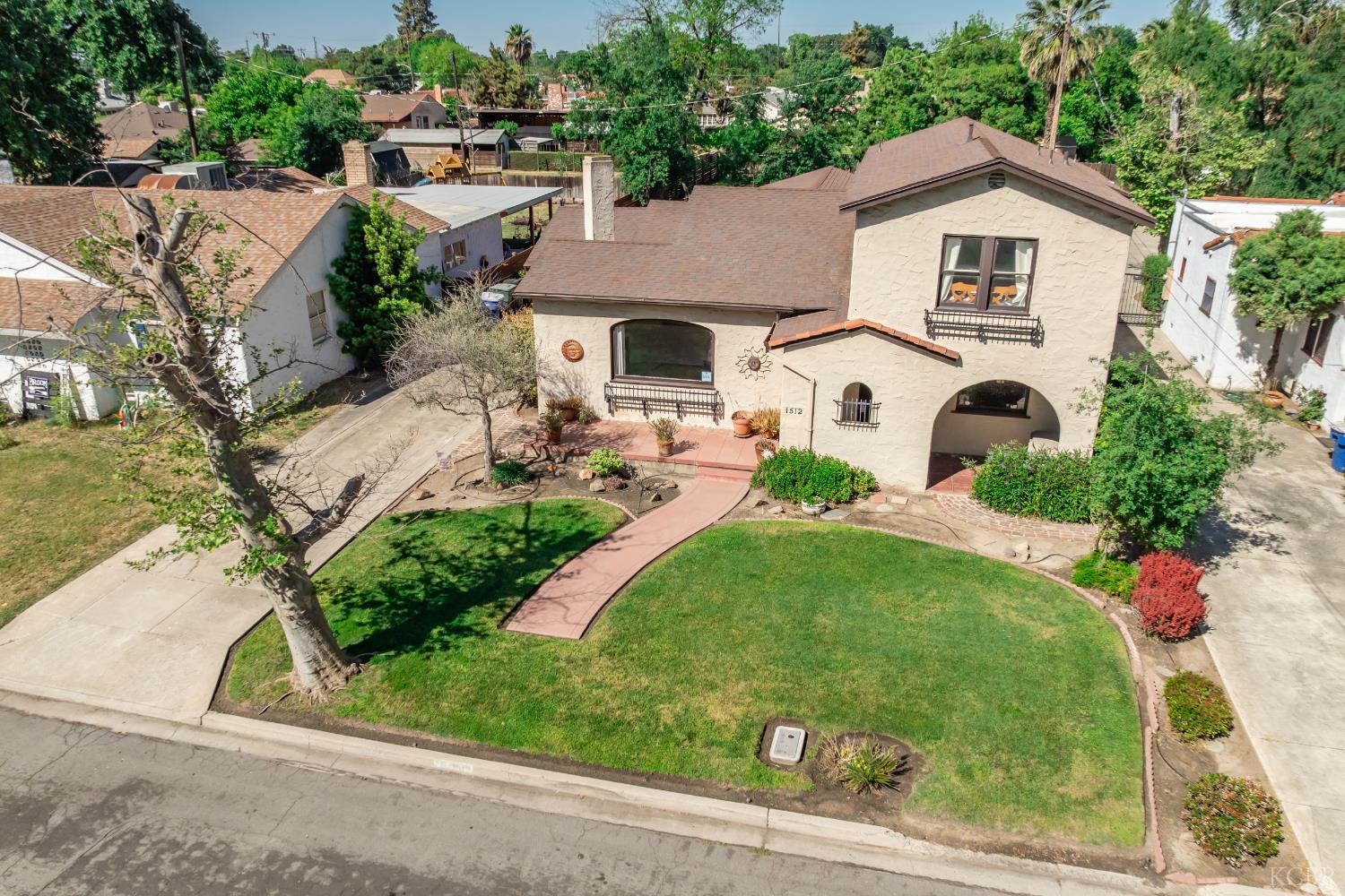 1512 Kaweah St, Hanford, CA 93230